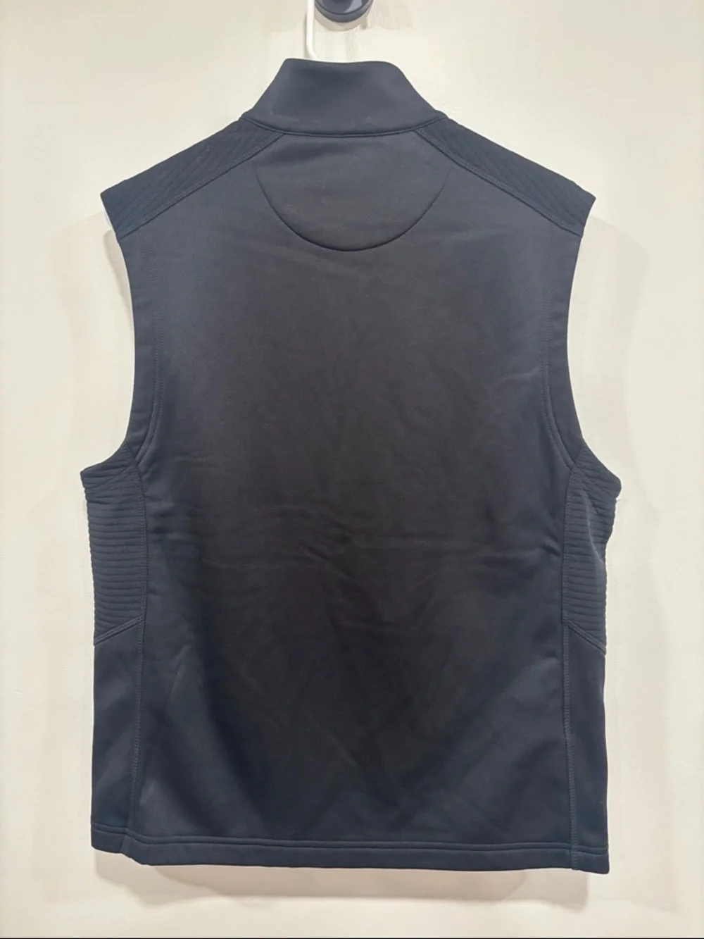 PGA TOUR Black Presidents Cup Sleeveless Zip Vest with Yellow Logo